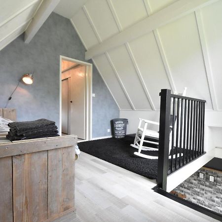 Balmy Holiday Home In Tuitjenhorn With Fenced Garden Exteriör bild