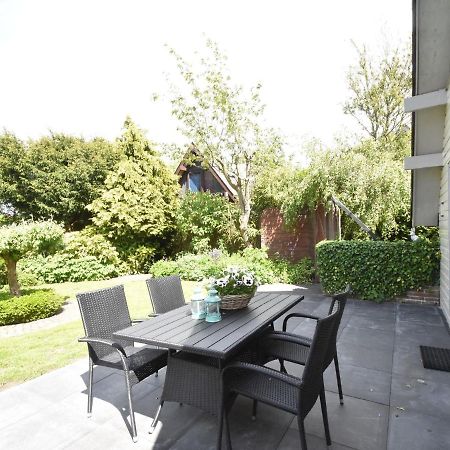 Balmy Holiday Home In Tuitjenhorn With Fenced Garden Exteriör bild