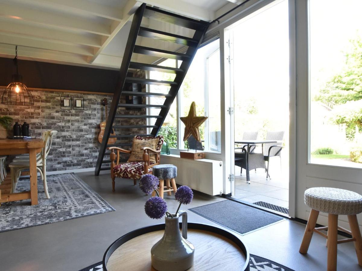 Balmy Holiday Home In Tuitjenhorn With Fenced Garden Exteriör bild